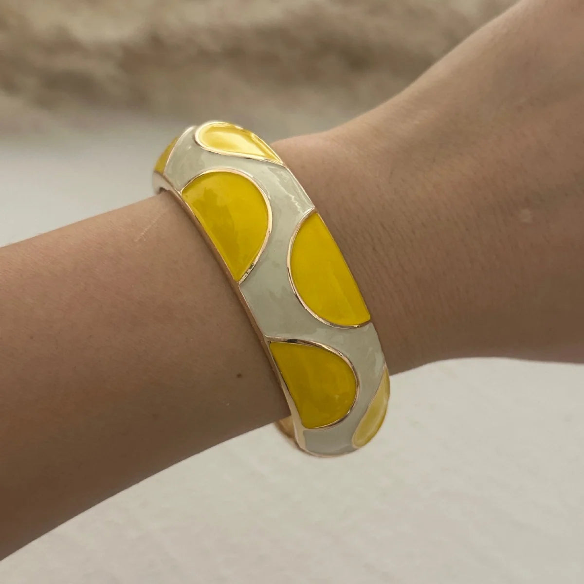 KMVEXO Yellow Dopamine Style Bangles Creative Design Fashionable Temperament Drip Oil Imitate Enamel Bracelet Women Jewelry