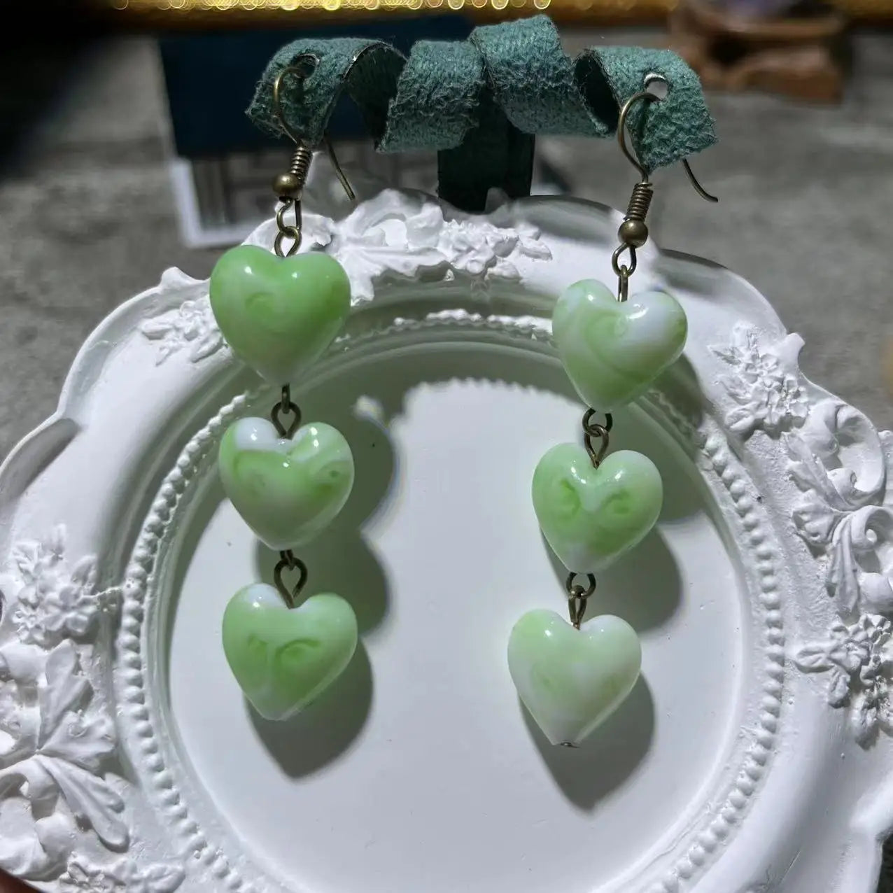 Green Earrings for Women Hearts Shaped Vintage Sweet Jewelry Vintage Palace Style Light Luxury Pendientes Mujer
