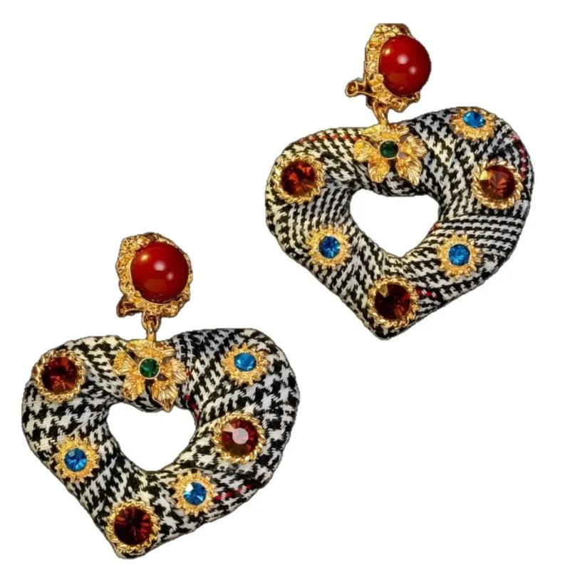 Vintage Style Luxury Thousand Bird Grid Heart-shaped Earring for Women Fashion Simple Zircon Heart-shaped Earring Party Jewelry