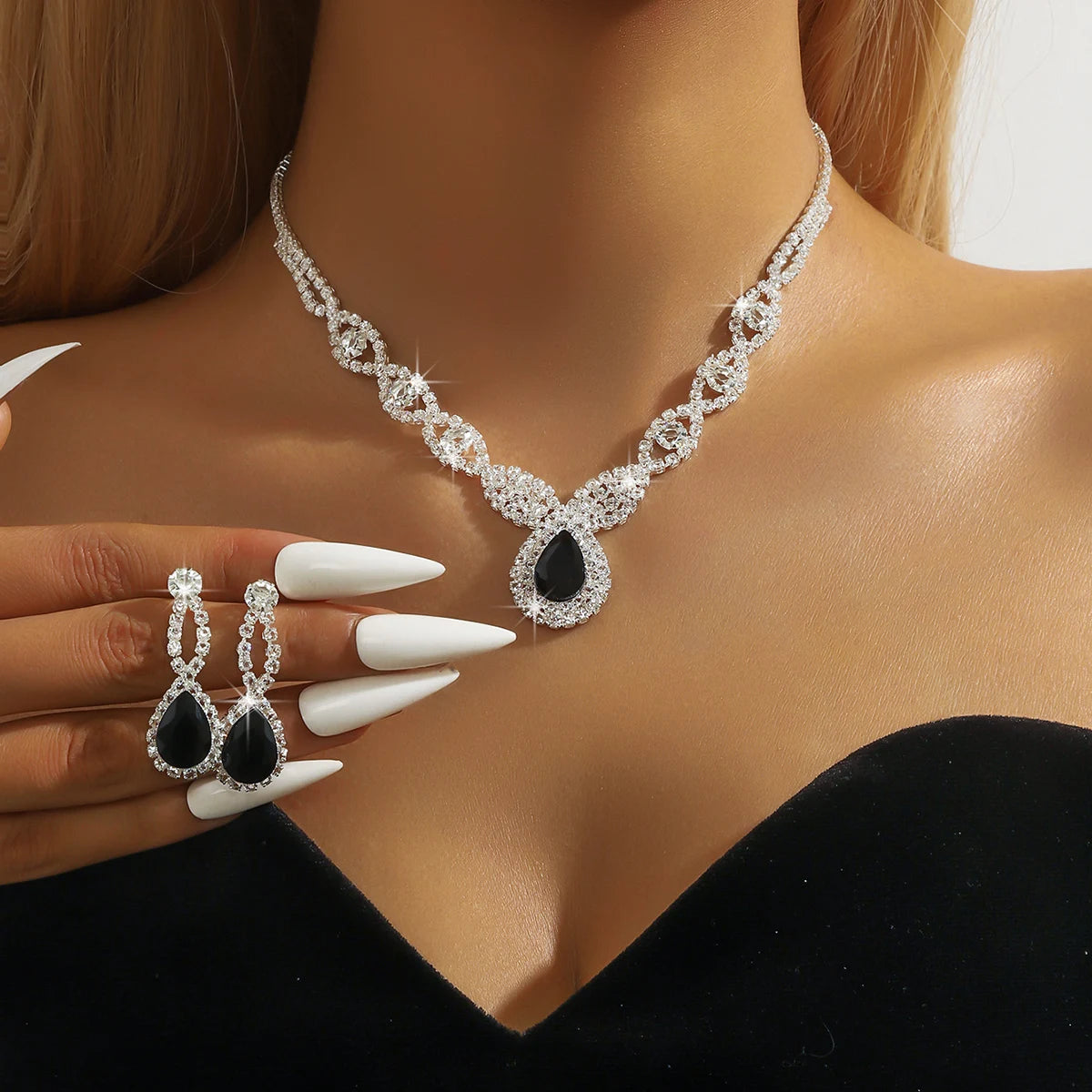Fashionable European and American necklace earring set, bride's wedding veil, evening gift, banquet decoration set, accessories