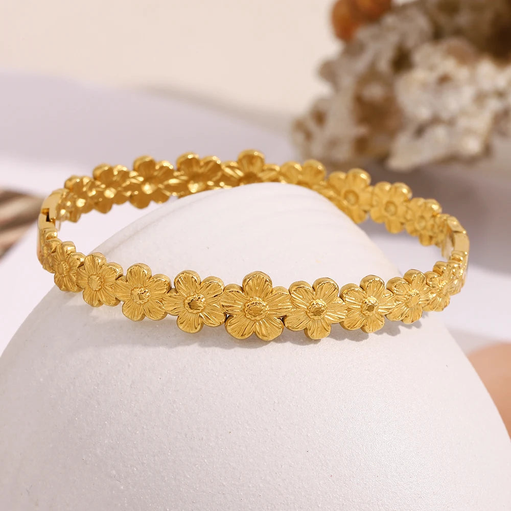 E.B.belle Fashion Mini Double Color Oval Flower Bracelet PVD Plated Stainless Steel Waterproof Women Jewelry Accessories
