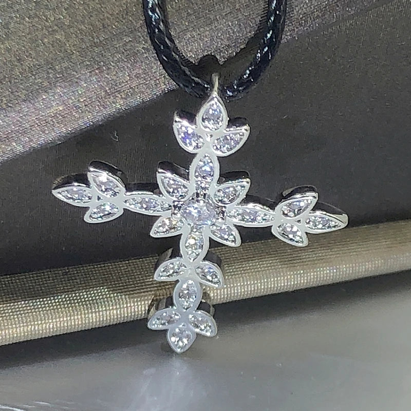 New Cubic Zirconia Cross Pendant Necklace for Men Women Wedding Dainty Chain Strong High Quality Classic Unique Fashion Jewelry