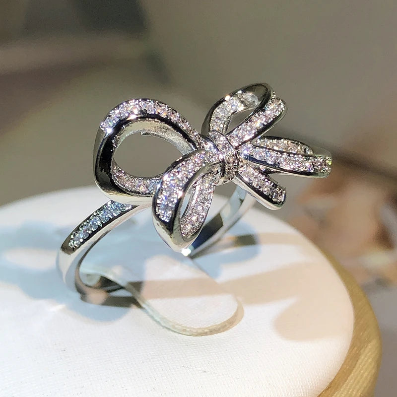 925 Sterling Silver Classic Big Bow Bow Bow Zircon Ring For Ladies Fashion Birthday Wedding Engagement Jewelry Gift