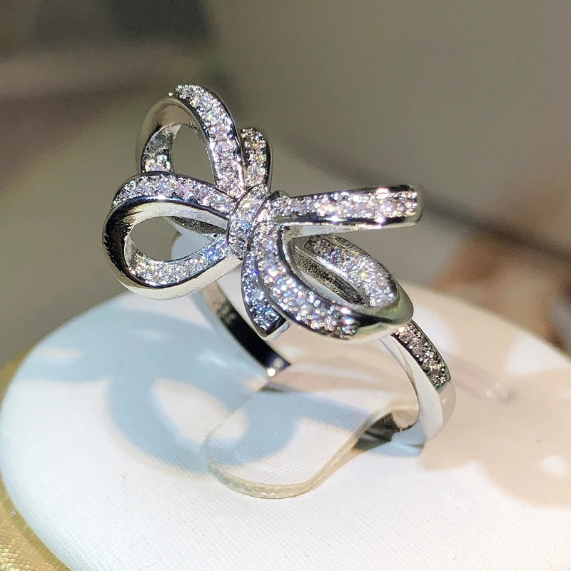 925 Sterling Silver Classic Big Bow Bow Bow Zircon Ring For Ladies Fashion Birthday Wedding Engagement Jewelry Gift