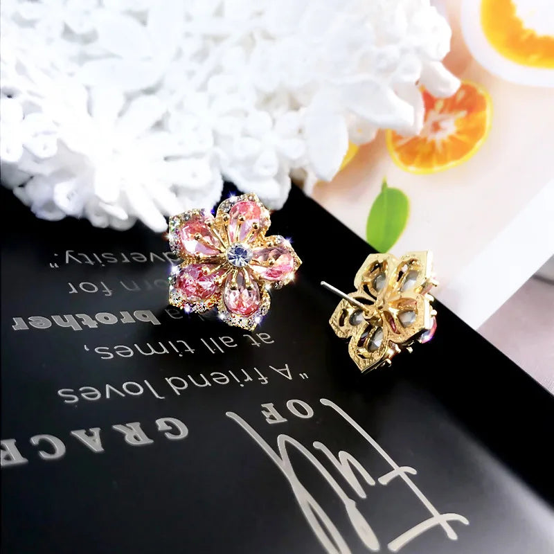 Female Luxury Crystal Zircon Stud Earrings Vintage Flowers Christmas Snowflakes Temperament Earrings New Year Jewelry Gifts