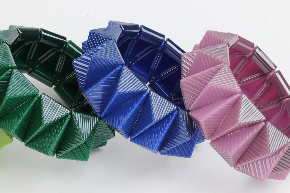 FishSheep New Acrylic Rivets Studs Bracelets For Women Men Rock Punk Big Stretched Strand Cuff Bracelets Bangles Jewelry Gifts
