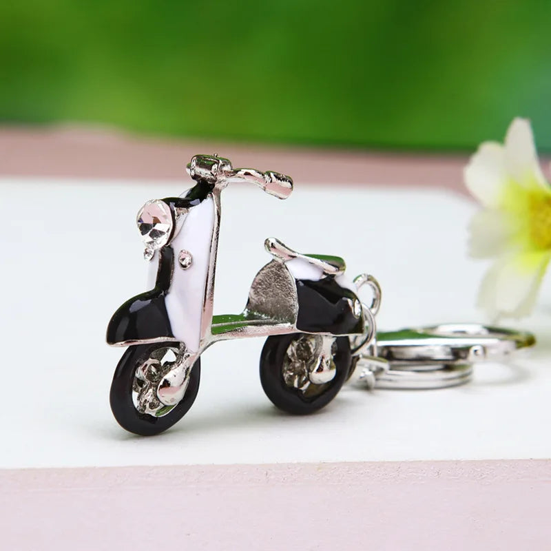 2026 Full Crystal Motorcy Pendants Jewelry Animal Keychain Car keyrings Women's bag accessories Unicorn keychain Rhinestone Keys