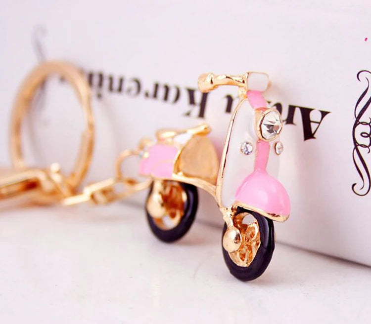 2026 Full Crystal Motorcy Pendants Jewelry Animal Keychain Car keyrings Women's bag accessories Unicorn keychain Rhinestone Keys
