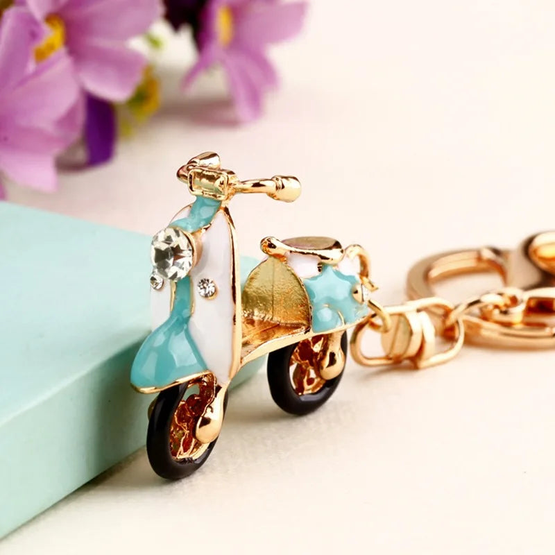 2026 Full Crystal Motorcy Pendants Jewelry Animal Keychain Car keyrings Women's bag accessories Unicorn keychain Rhinestone Keys