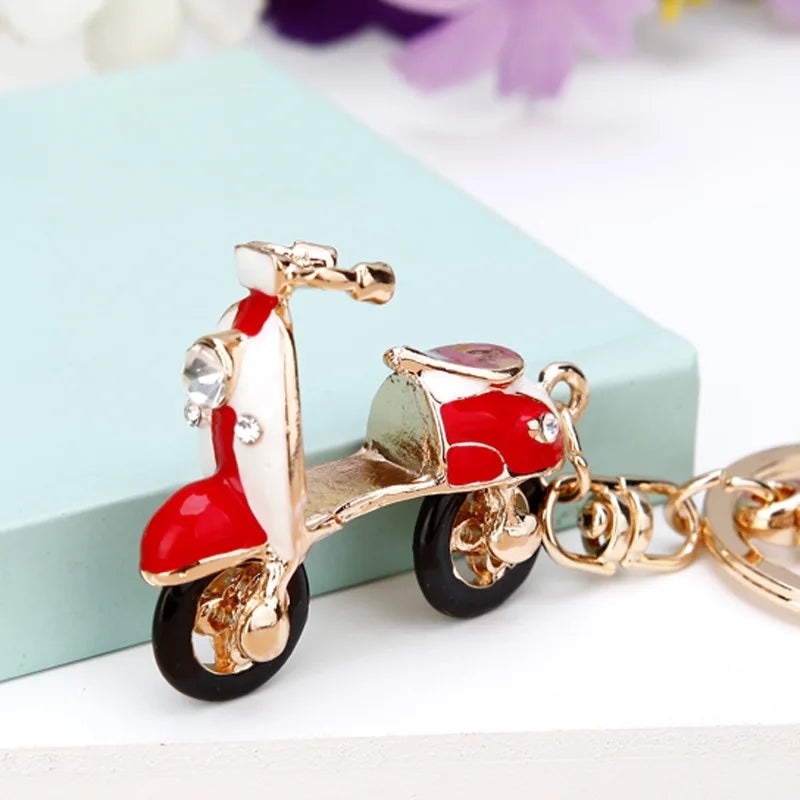 2026 Full Crystal Motorcy Pendants Jewelry Animal Keychain Car keyrings Women's bag accessories Unicorn keychain Rhinestone Keys