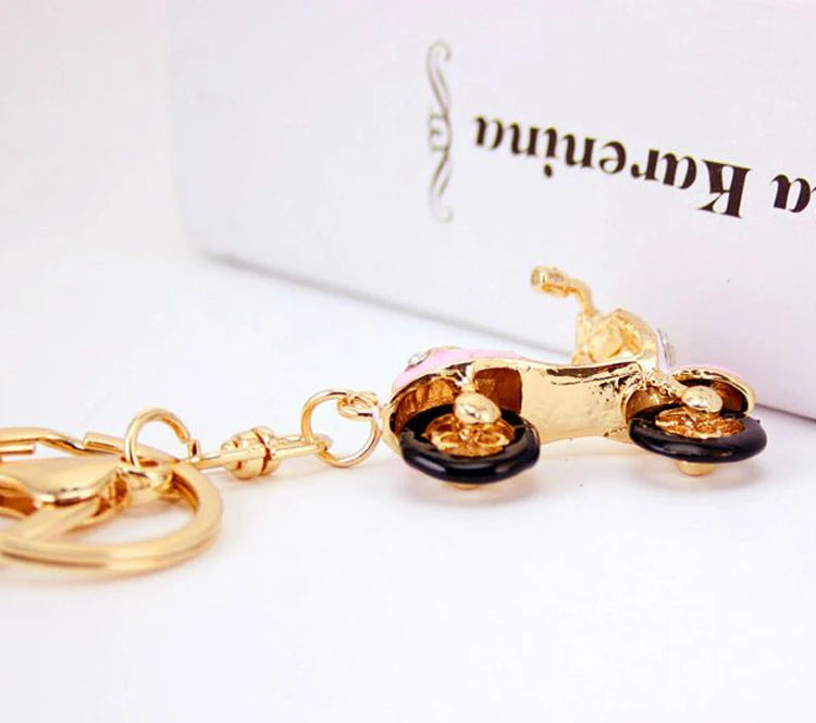 2026 Full Crystal Motorcy Pendants Jewelry Animal Keychain Car keyrings Women's bag accessories Unicorn keychain Rhinestone Keys