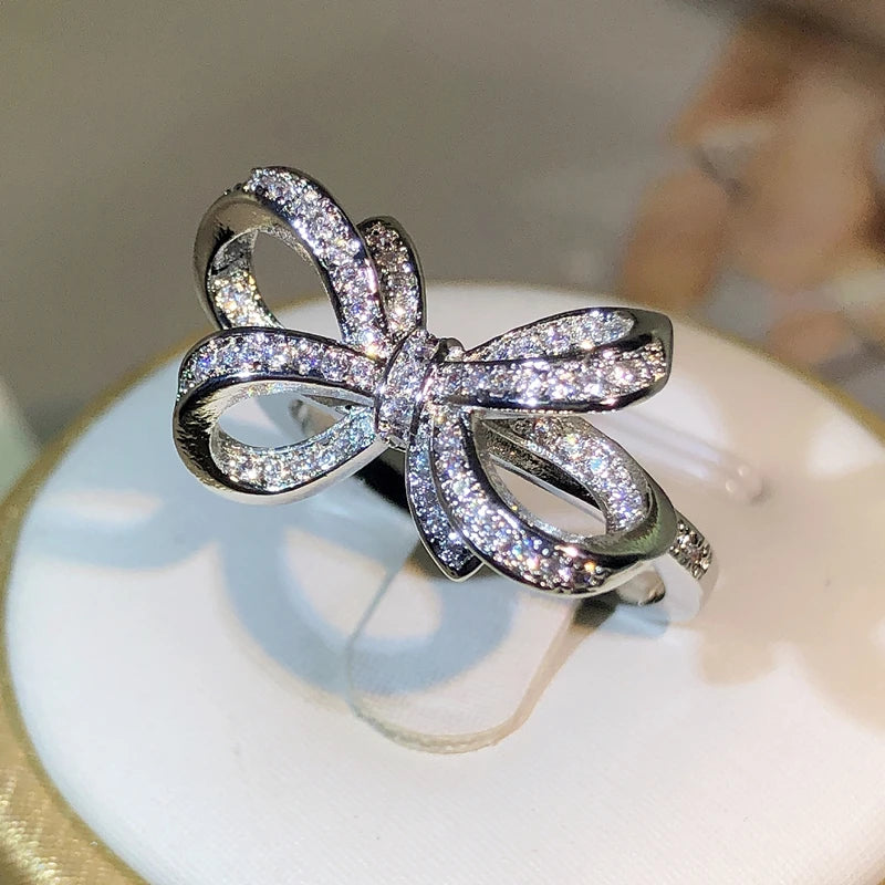 925 Sterling Silver Classic Big Bow Bow Bow Zircon Ring For Ladies Fashion Birthday Wedding Engagement Jewelry Gift