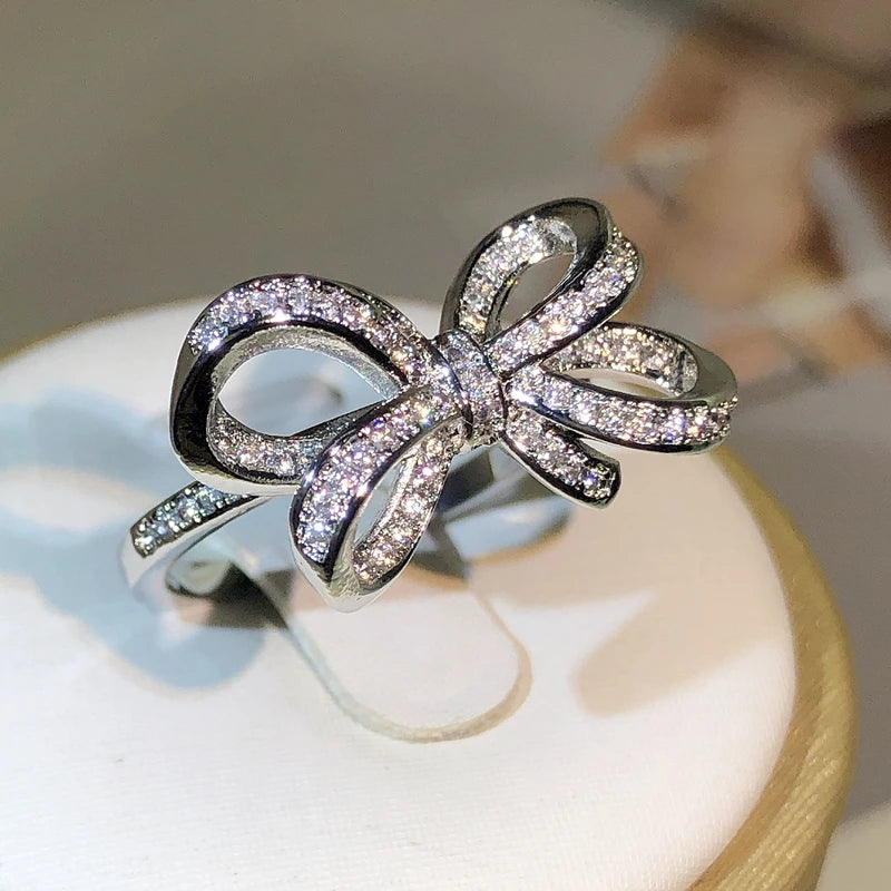 925 Sterling Silver Classic Big Bow Bow Bow Zircon Ring For Ladies Fashion Birthday Wedding Engagement Jewelry Gift