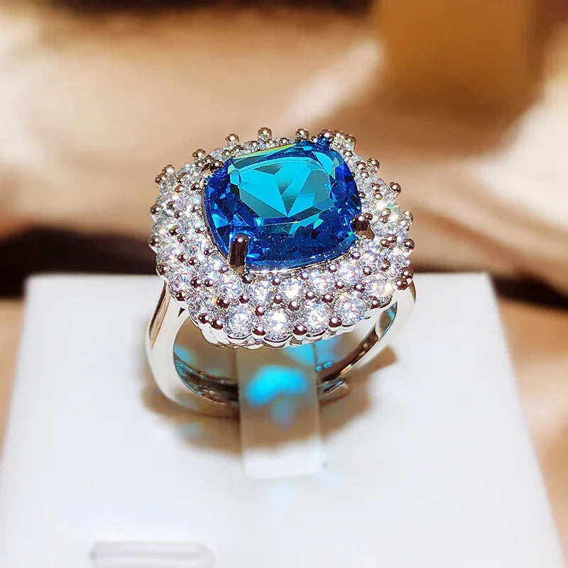 New Vintage Temperament Ring Female Simulation Full Diamond Sapphire Ring Party Birthday Jewelry Gift Wholesale