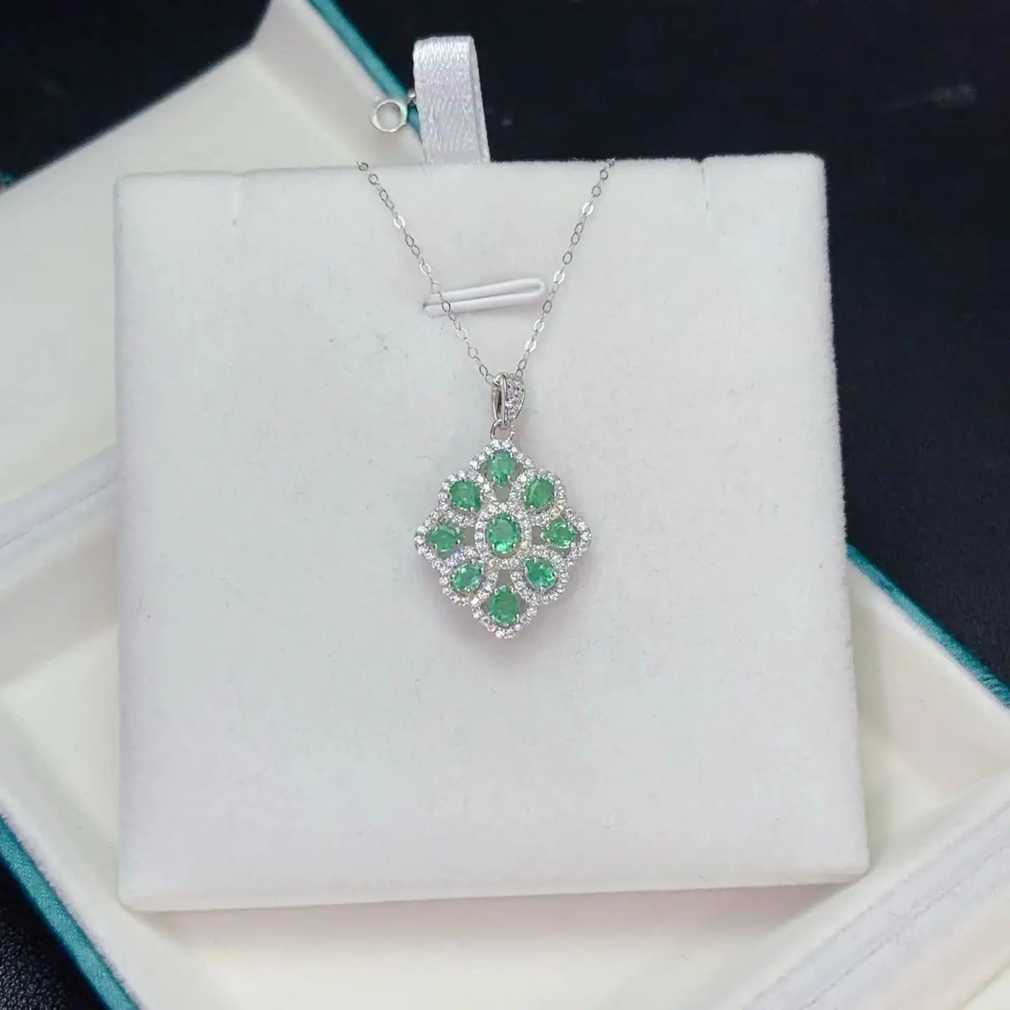 Luxury Natural Colombian Emerald Pendant with Jewelry Certificate 925 Silver 3x4mm Emerald Pendant with Silver Necklace