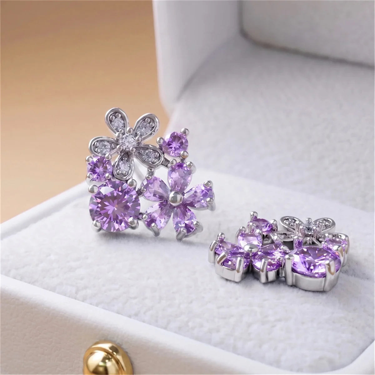 Cute Small Simple Flower Charm Female Purple Zircon New Trendy Stud Earrings Silver Color Wedding Jewelry For Grace Luxury Women