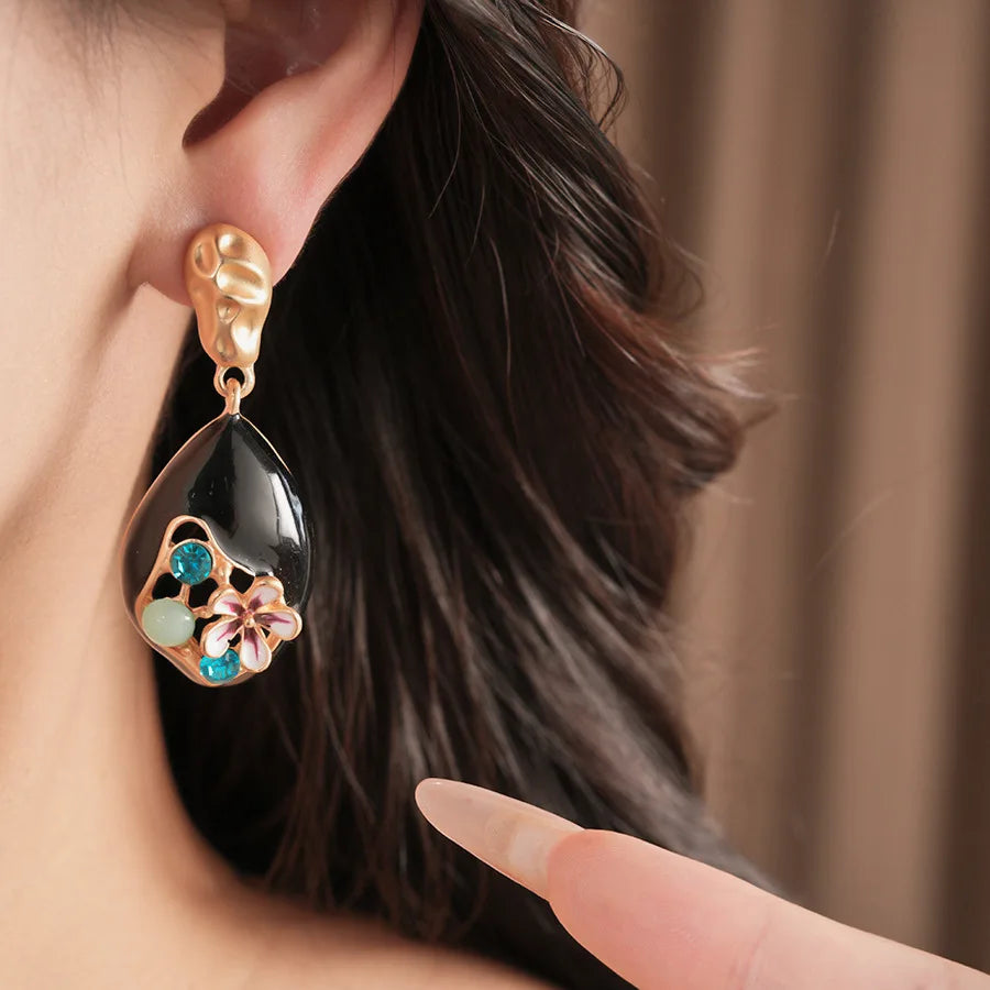 Vintage Rhinestone Enamel Flower Long Earrings Retro Style Light Luxury High Grade Exquisite Elegant Ear Jewelry for Women