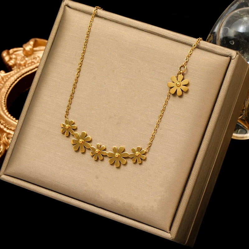 EILIECK 316L Stainless Steel Metal Sun Starfish Shells Pendant Necklace For Women Exquisite Neck Chain Waterproof Jewelry Gift