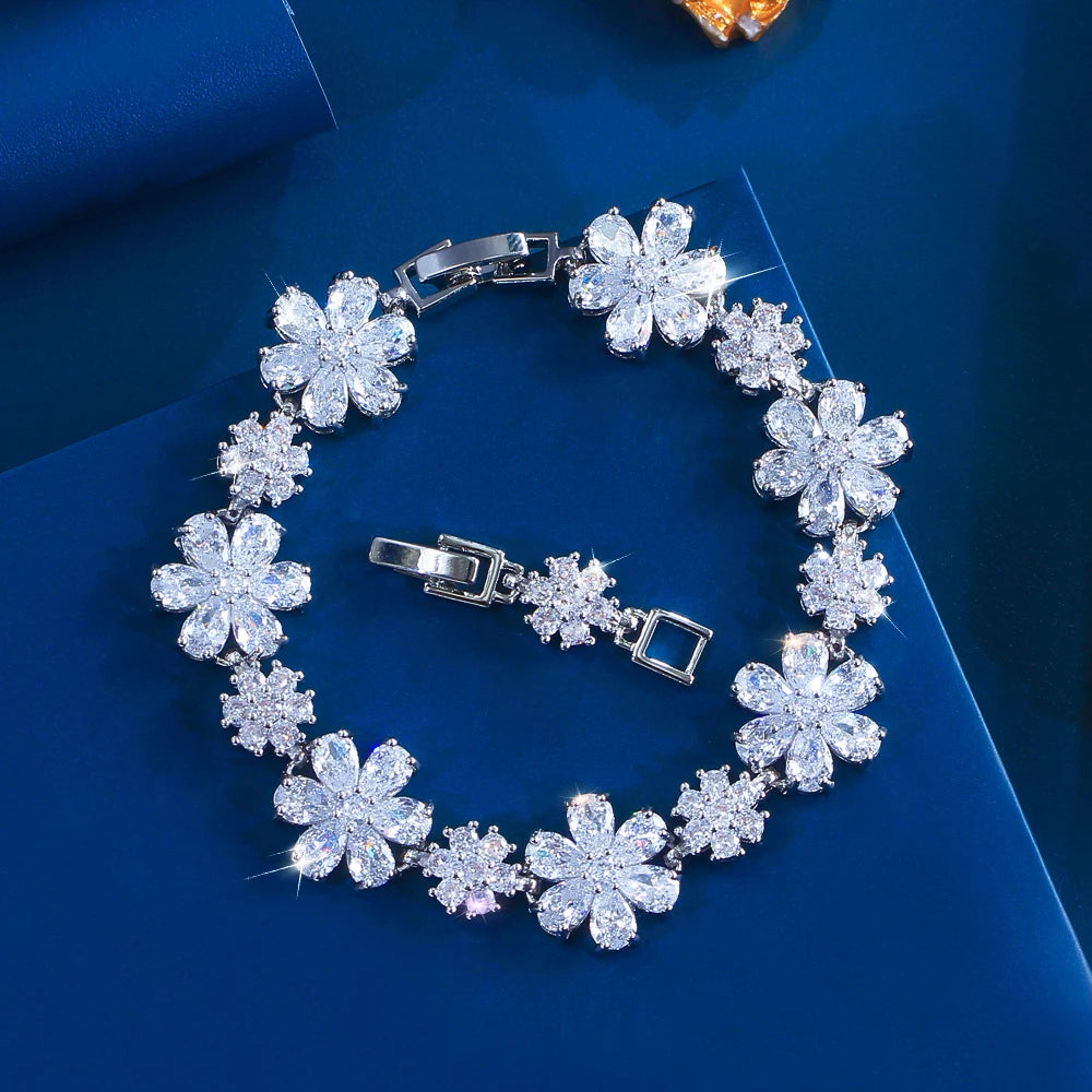 ThreeGraces Fashion Shiny Cubic Zirconia Blue Pink Flower Charms Designer Bridal Bracelet for Women Daily Party Jewelry B608