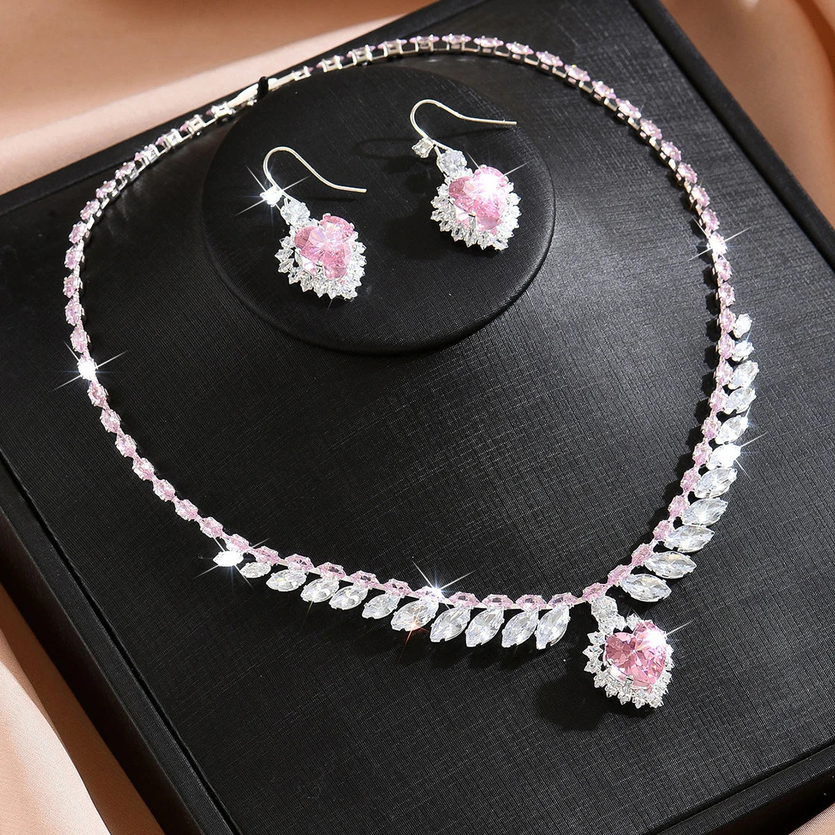 Cross Border Luxury Fashion Leaf Love Zircon Necklace Earring Set, Trendy and High-End Versatile Necklace Set with Accessories