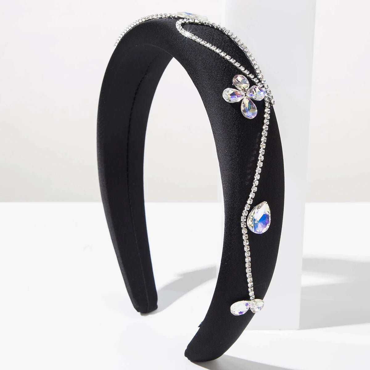 Sweet And Fresh Korean Style Diamond Studded Flower Headband With Wide Edges, Elegant And Feminine Hair Accessories