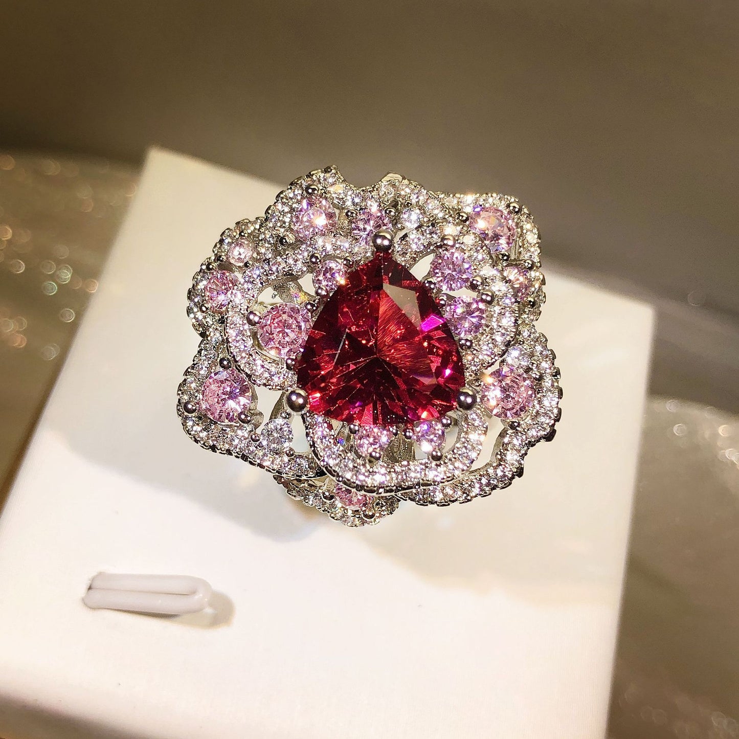925 Silver High Carbon Diamond Color Ice Flower Cut Open Flower Ring Ladies Birthday Cocktail Party Jewelry Gift Wholesale