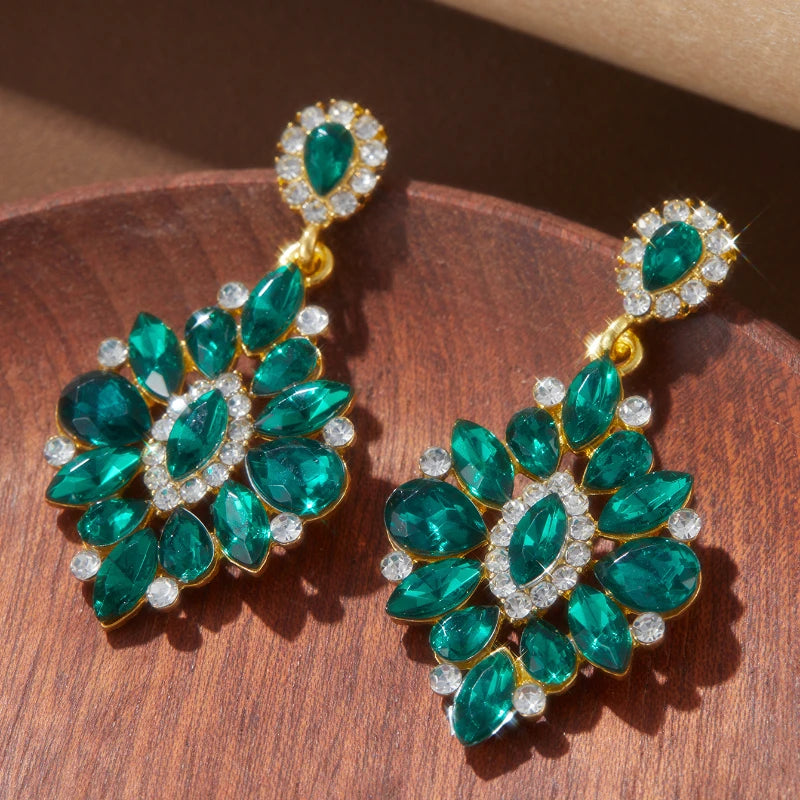 1Pair Luxury Trendy Green Water Droplet Shaped Inlaid Zircon Flower Drop Earrings for Women Bridal Elegant Party Accessory Gift