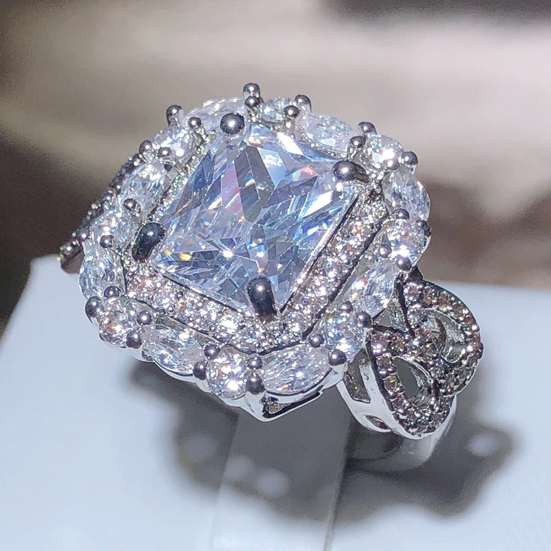 Gorgeous Square Shape Women Ring Full Bling Iced Out Micro Pave Crystal Zircon Dazzling Bridal Ring Wedding Engage Ring