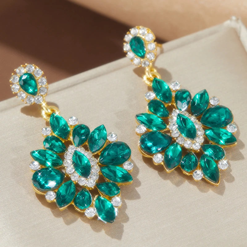 1Pair Luxury Trendy Green Water Droplet Shaped Inlaid Zircon Flower Drop Earrings for Women Bridal Elegant Party Accessory Gift