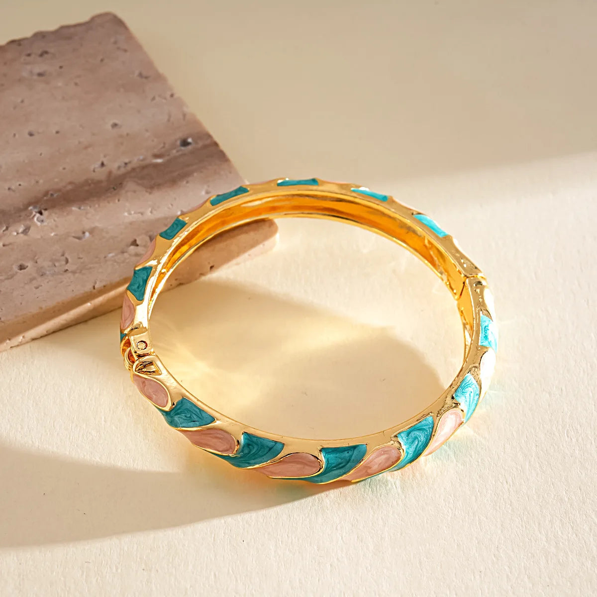 KMVEXO Elegant Irregular Enamel Dropped Glaze Open Bangles for Woman Bohemia Trend Metal Bracelet Vintage Jewelry Gift