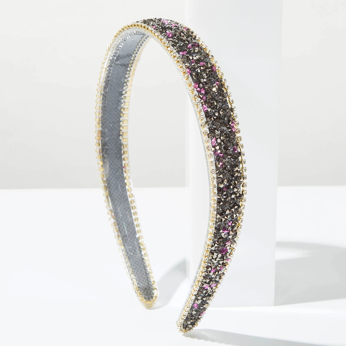 Cross Border New Retro Baroque Style Diamond Studded Anti Slip Teeth Fine Edged Headband Versatile Vacation Style Accessory