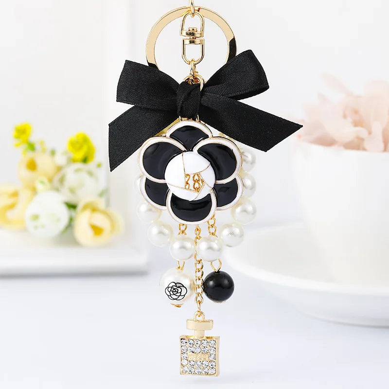Luxury CC Eiffel Tower Car Key Chains Women Bag Handbag Pendants Plush Keychain Gift Jewelry