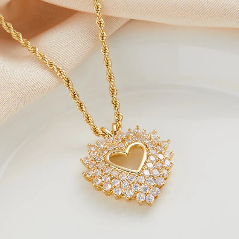 Romantic Fashion Exquisite Zircon Women's Pendant Necklace Hollowed Out Heart-shaped Party Birthday Holiday Valentine's Day gift