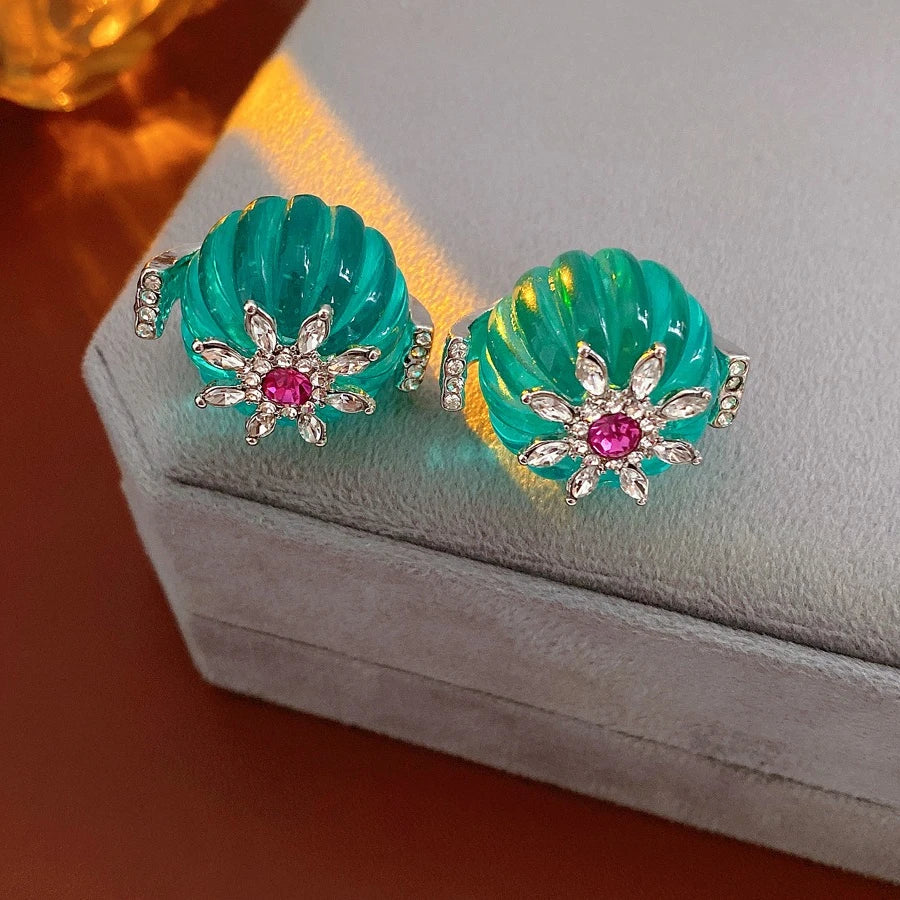 Mediaeval Style Flower Round Resin Stud Earrings Fashionable Elegant Inlaid Rhinestone Necklace Woman Anniversary Jewelry N