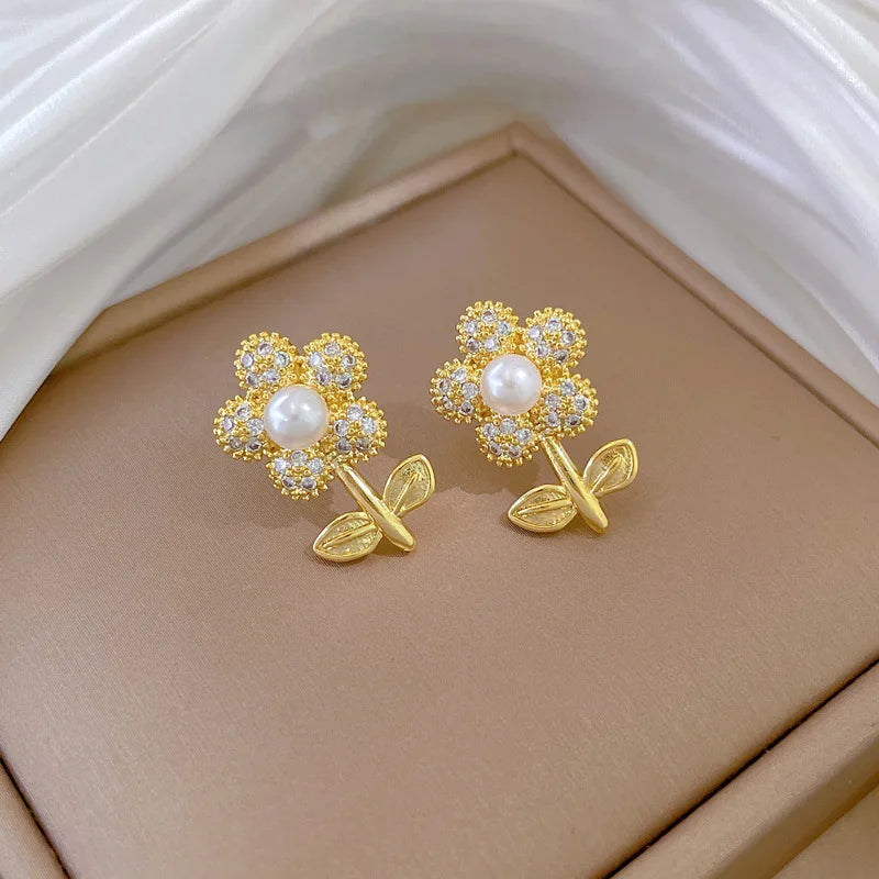 Sparkling Luxury Cubic Zirconia Pearl Flower Pendant Stainless Steel Women's Necklace Fashion Waterproof Jewelry Gift