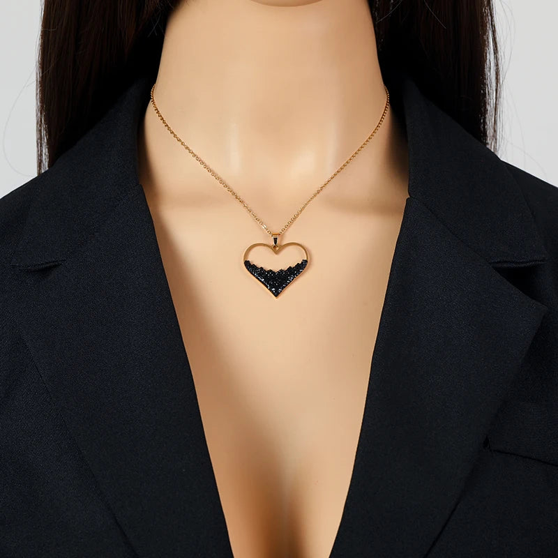 EILIECK 316L Stainless Steel Creative Sparkling Black Heart Pendant Necklace For Women Fashion Neck Chain Waterproof Jewelry