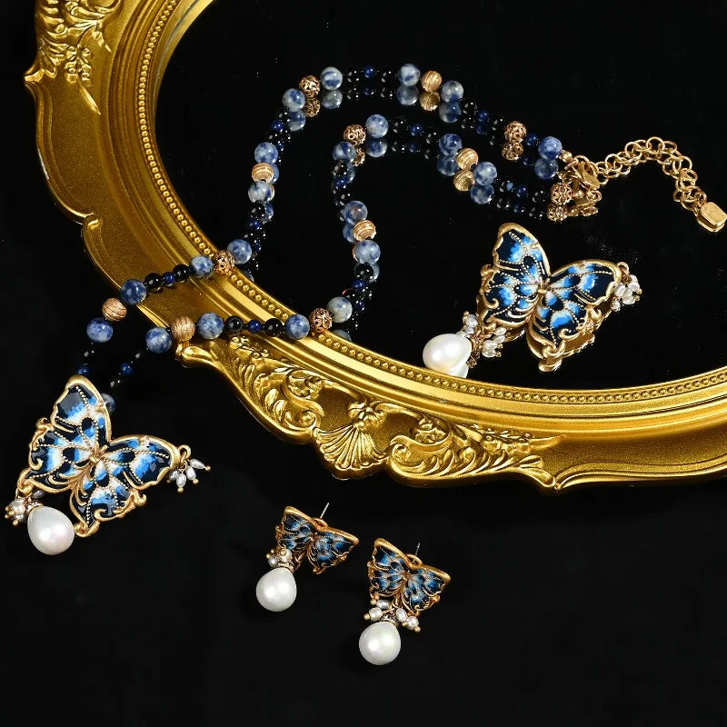 Butterfly Earrings for Women Pearls Autumn Winter Vintage Palace Style Jewelry Light Luxury Elegant Versatile Aretes De Mujer