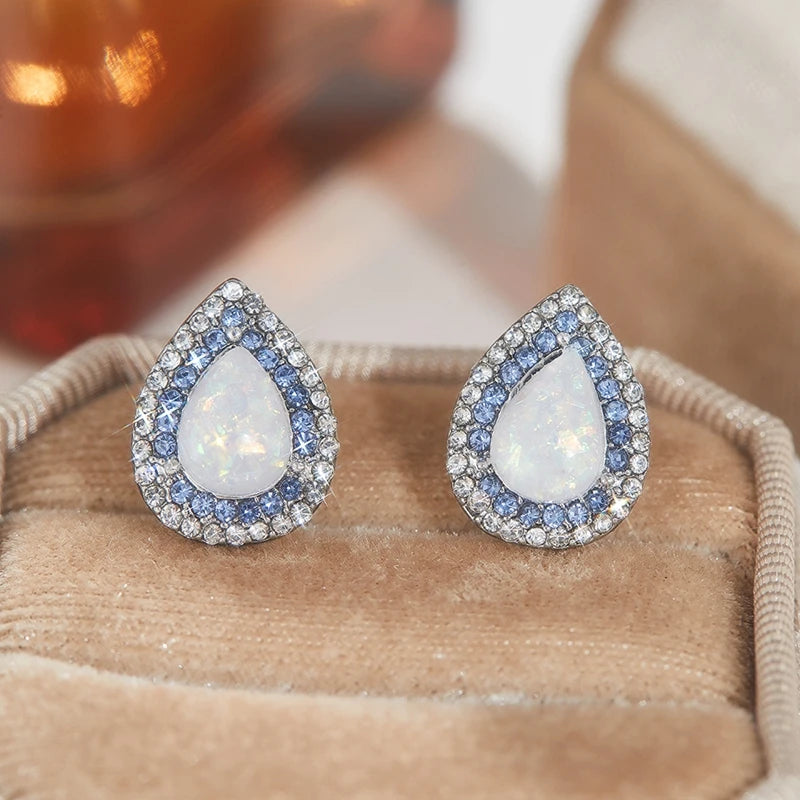New Vintage Bohemian Style Imitation Turquoise Stud Earrings with Ethnic Style and Elegant Women Festival Party Accessories Gift