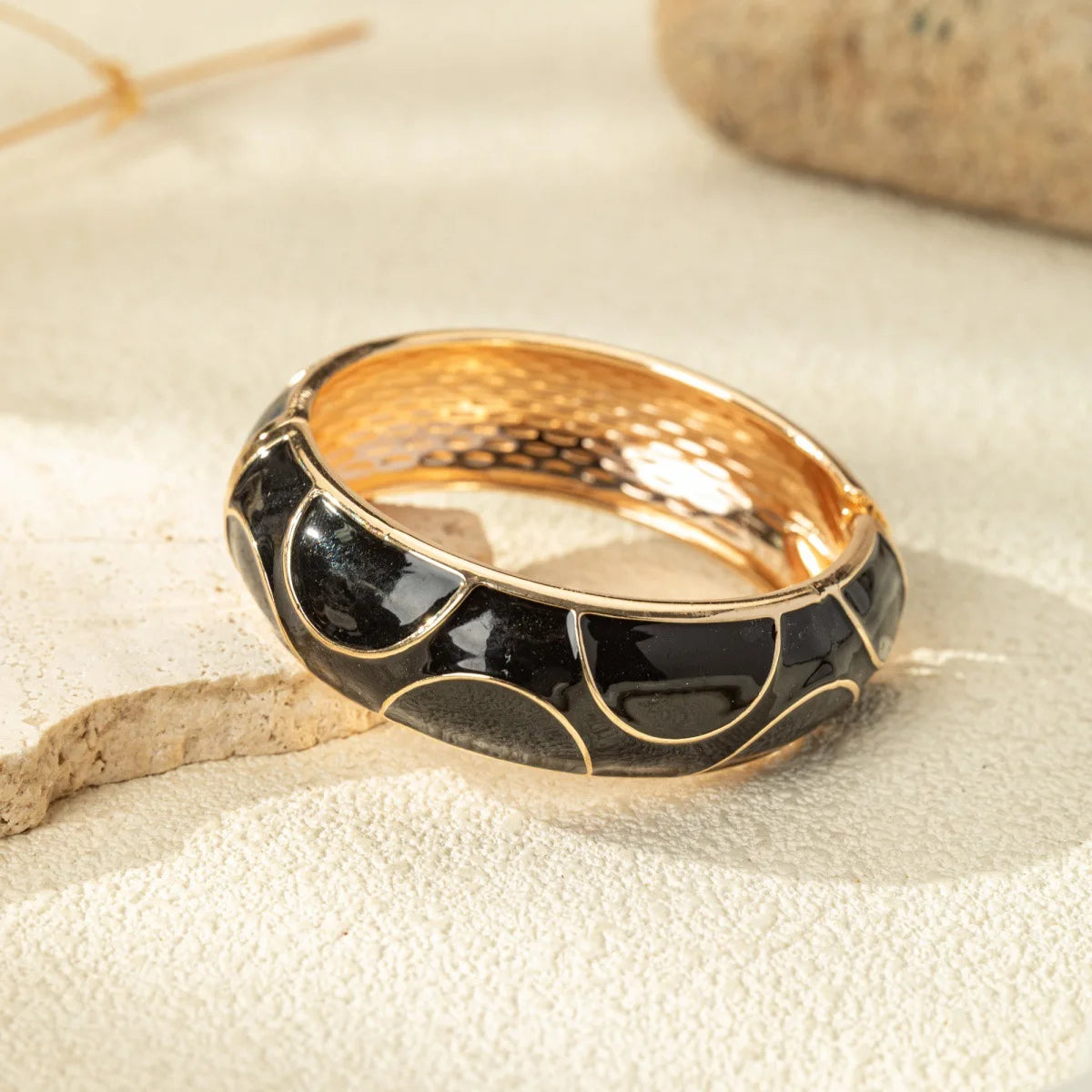 KMVEXO Exaggerated Unique Black Imitation Enamel Metal Wide Bangles Women Geometric Irregular Spring Bracelet Punk Rock Jewelry