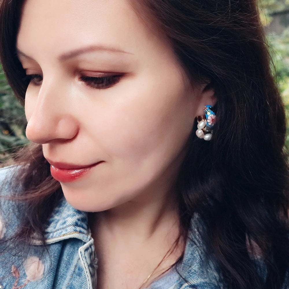 New Fashion Enamel Flower Huggie Hoop Earrings for Women Vintage Boho Circle Small Earrings Statement Jewelry 2022 Brincos Gifts