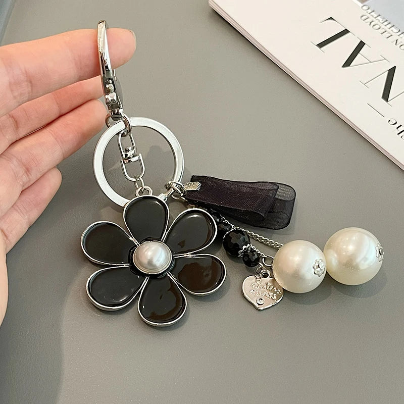 EASYA 2026 Fashion Black Sunflower Pearl Luxury Keychain Chain Car Keychain Party Gifts for Guests