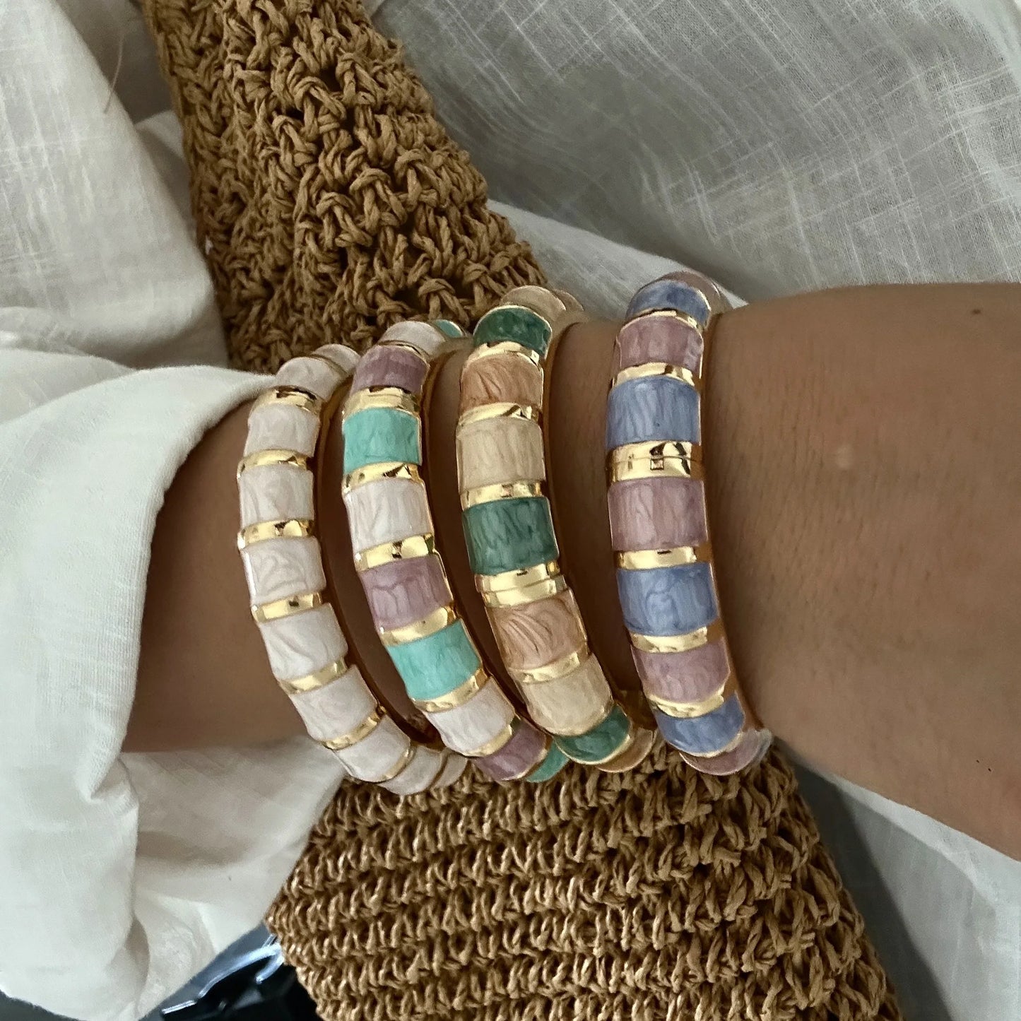 KMVEXO Vintage Imitation Enamel Dripping Oil Irregular Wave Cuff Bangles Punk Exaggerated Geometric Bracelet Women Men Jewelry