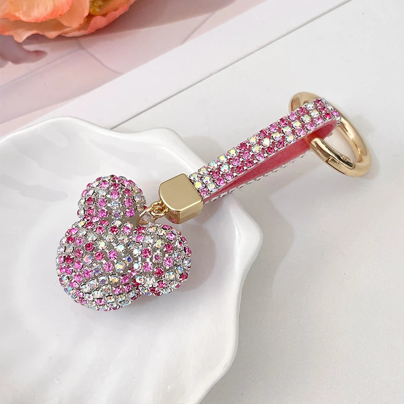 Full Crystals Anime Cartoon Keychain Wommen Bag Key Ring Hearts Bulldog Bears Souvenirs Gifts Брелоки
