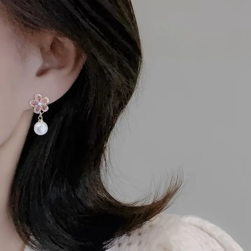 New Design Sweet Rhinestone Flower Stud Earrings For Women Elegant Imitation Pearl Crystal Zircon Earring Korean Party Jewelry