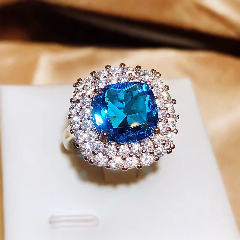 New Vintage Temperament Ring Female Simulation Full Diamond Sapphire Ring Party Birthday Jewelry Gift Wholesale