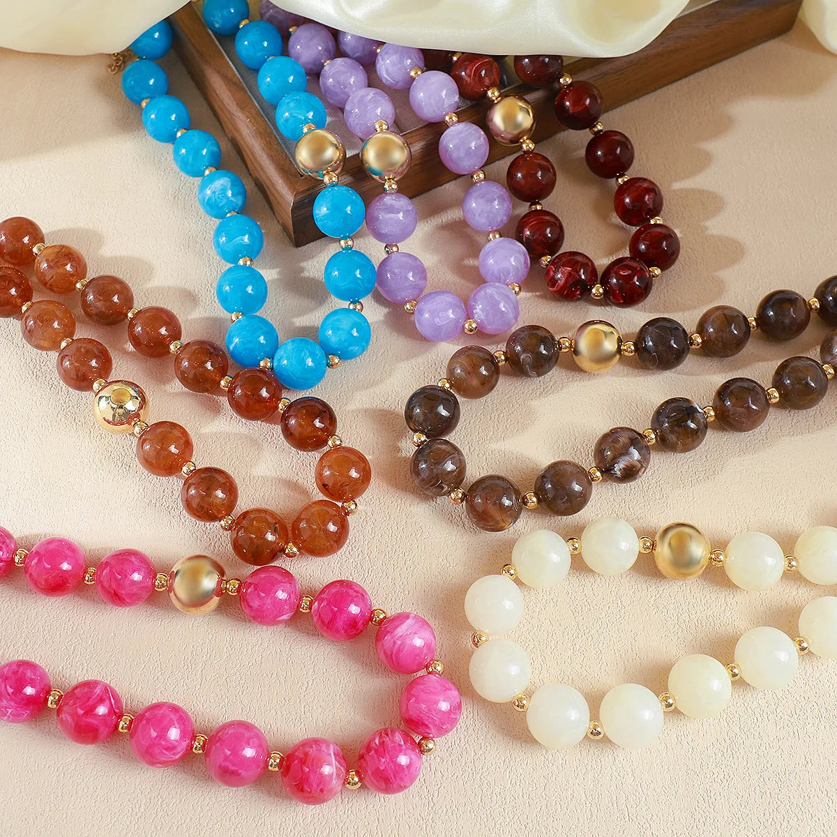 KMVEXO Fashion Colorful Round Resin Beaded Chokers Necklace for Women Smudging Acrylic Necklaces Neck Chain Daily Party Jewelry