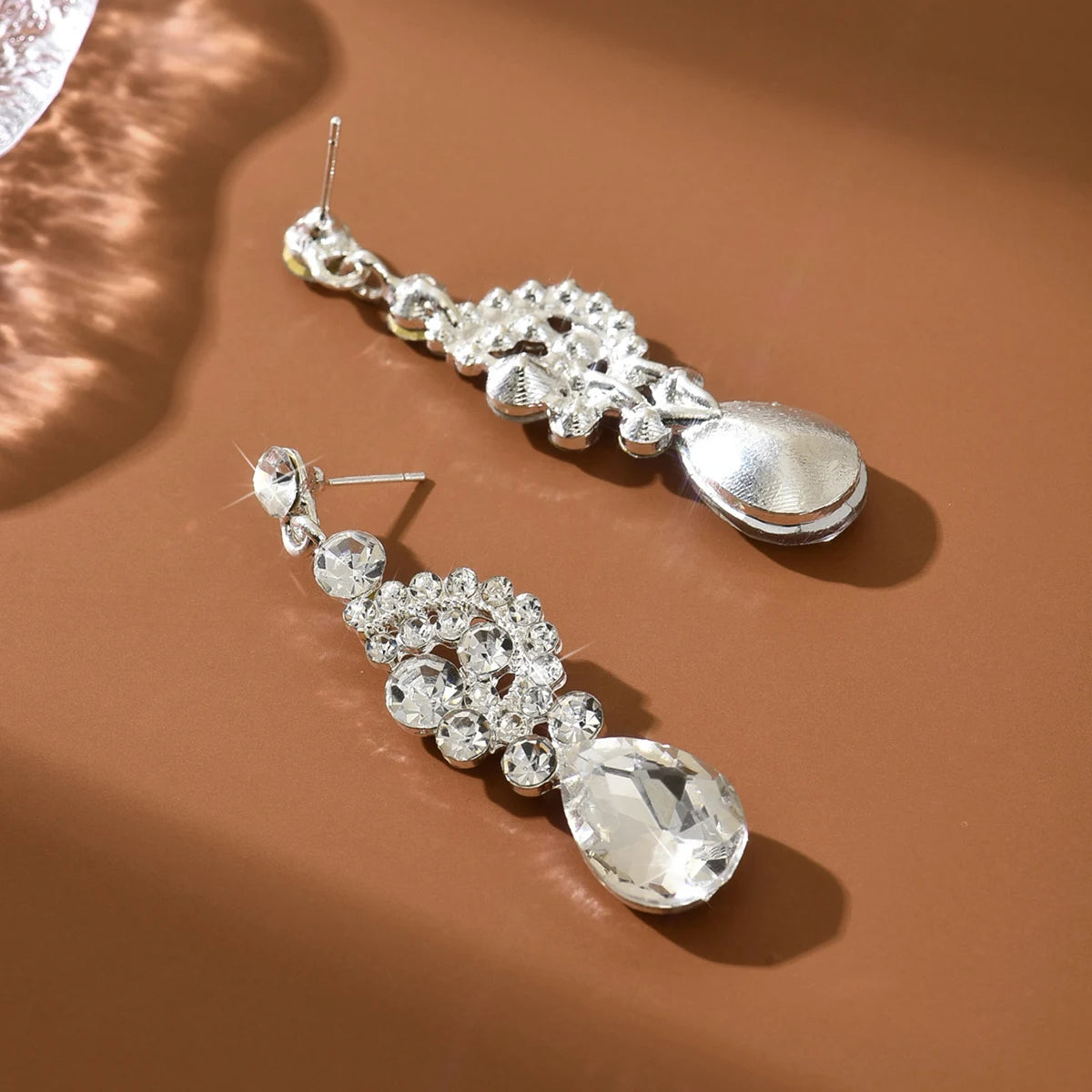 European and American Diamond Studded Flower Water Drop Atmospheric Earrings Fashion Personalized Design Earrings Luxury Exquis