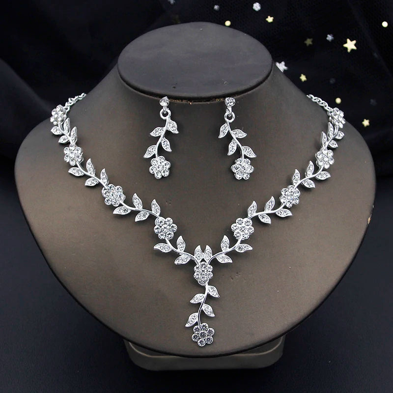 Exquisite 16 Colors Flower Jewelry Set Rhinestone Pendant Party Women Fashion Romantic Wedding Necklace Earring Set 3pcs Gifts
