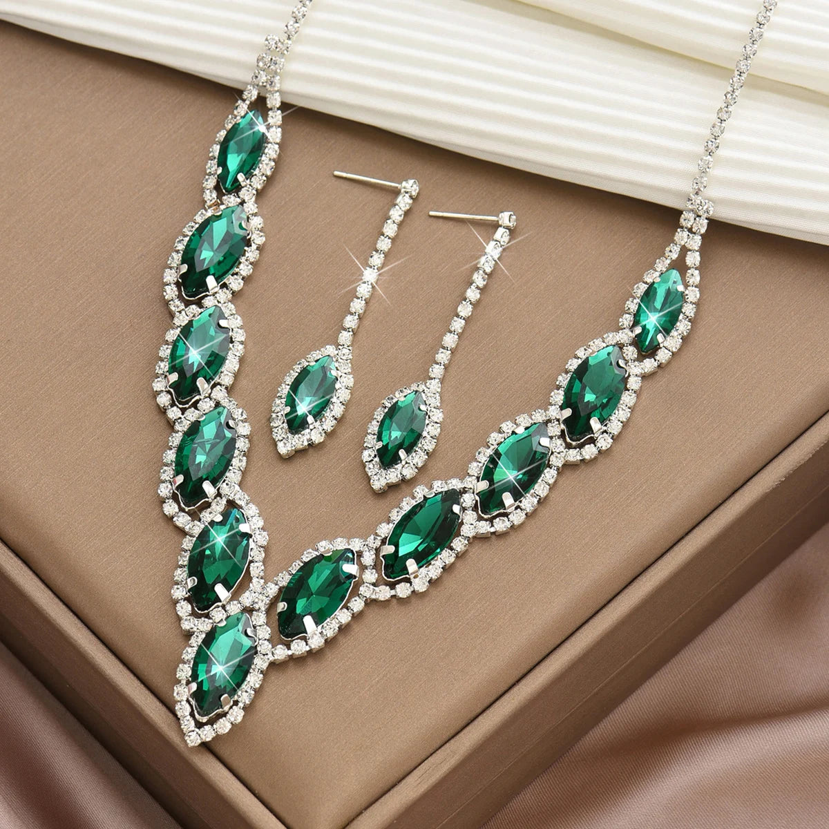 Advanced Versatile Crystal Necklace Earrings Two Piece Set Bridal Wedding Party Vacation Travel Versatile Accessories