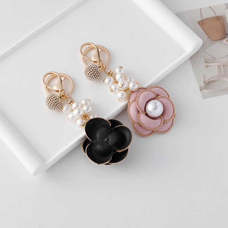 Boutique French Fragrant Breeze Pearl Perfume Chain Camellia Flower Keychain Car Key Bag Charm Women Girl Keyring Gift Jewelry